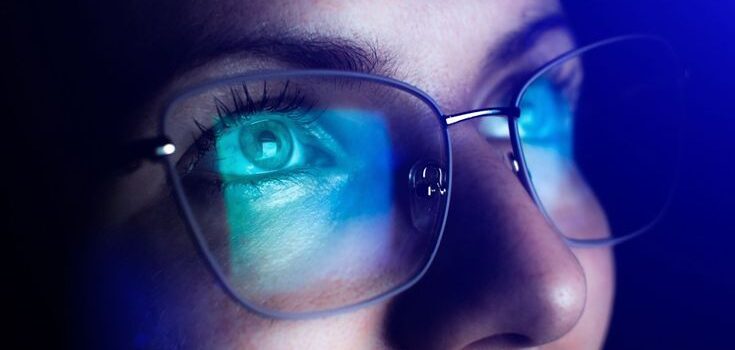 Gafas con filtro de luz azul: Todo lo que necesitas saber para cuidar tus ojos frente a las pantallas